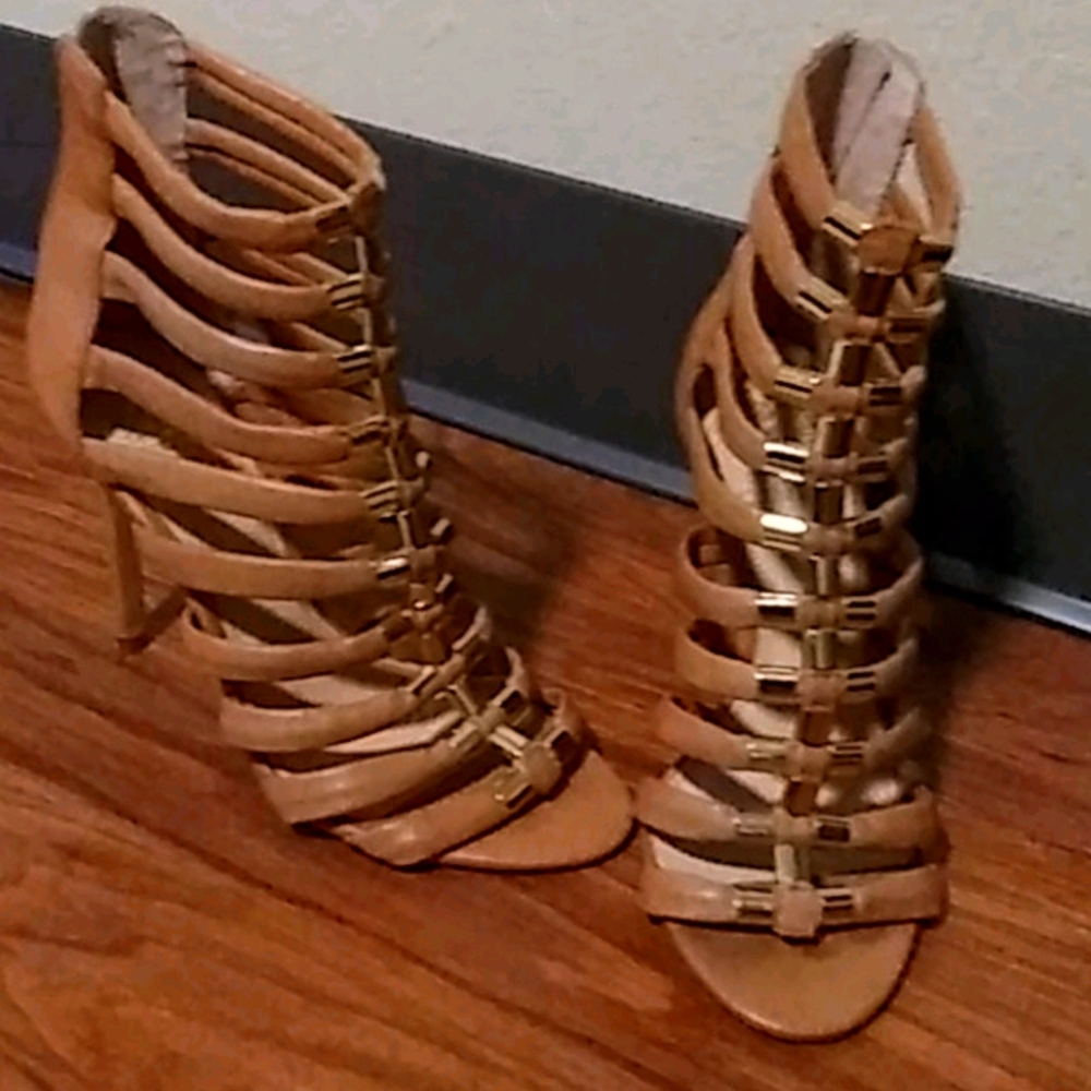 Ladies shoes